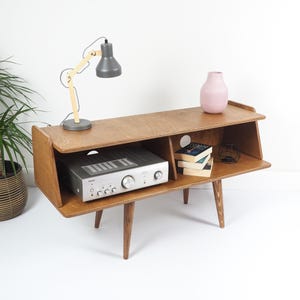 Meuble TV moderne Mid-Century, console multimédia rétro, système de divertissement en bois massif, support pour platine vinyle image 11