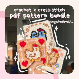 Può includere: Tre schemi di punto croce all'uncinetto con un design di pollo. Gli schemi sono in un pacchetto e sono disponibili per il download in PDF. @crochetbydyll