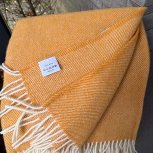 European Quality Amber Yellow Wool Blanket – 100% New Zealand Virgin Wool Throw, Large Plaid Sofa & Bed Blanket, 140 x 200 cm