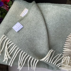 セージグリーン ピュアナチュラルウールブランケット：ニュージーランド産バージンウール100%のウールスロー、チェック柄ベッドスプレッド、大型ソファブランケット、140 x 200 cm/55x79