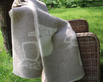Sheep Wool Blanket with Cats Pattern: 100% Natural Lamb Wool Throw, Plaid Sofa Blanket - Eco-Friendly Home Decor, Perfect Gift