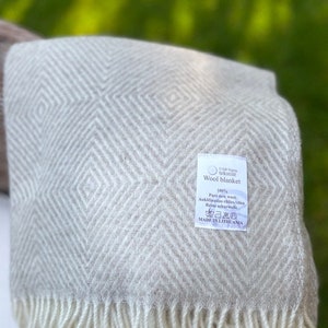 High-Quality Organic Sheep Wool Blanket, Large Soft 100% Natural Wool Throw 140x240cm/55x94In – Couverture, Decke, Manta & Housewarming Gift