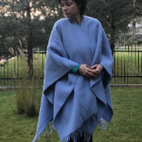 Cape de couverture en laine biologique de couleur bleue, enveloppement en laine, foulard en laine, poncho en laine, cape en laine 100% naturelle taille 51 x 75 po /130 x 190 cm , Eco