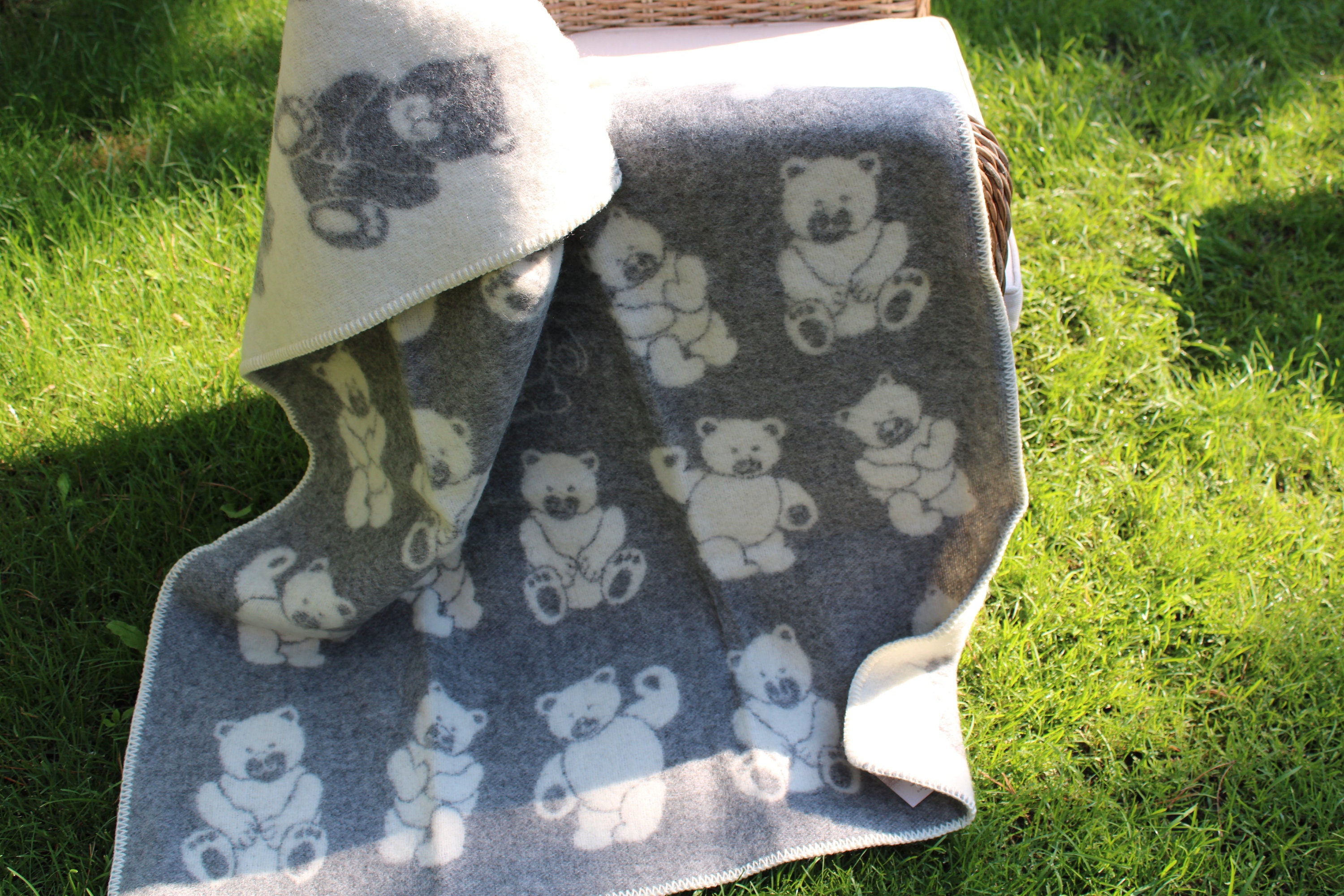 Kid's sheep wool blanket. 100 natural wool baby throw. Etsy