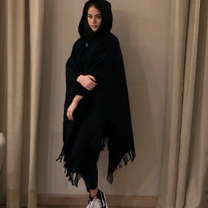 Woolen Cape with Hood: 100% Natural Wool Wrap, Wool Poncho - Size 130 x 170 cm, Eco-Friendly Wool
