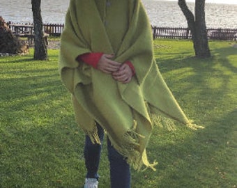 Wool cape with a hood, Wool Wrap, Wool Poncho 100%, Natural Wool, Fleece Wrap with a hood, Size 51 x 75 In, Eco wool