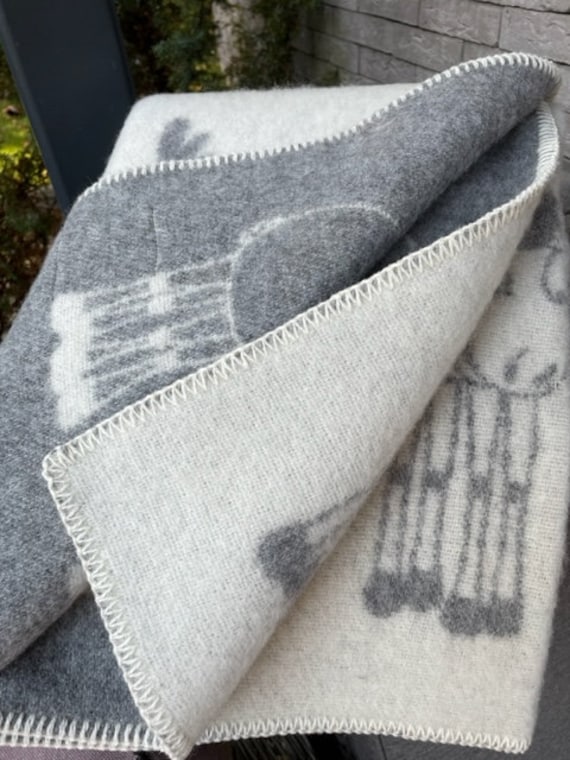 Pure sheep wool blanket deals