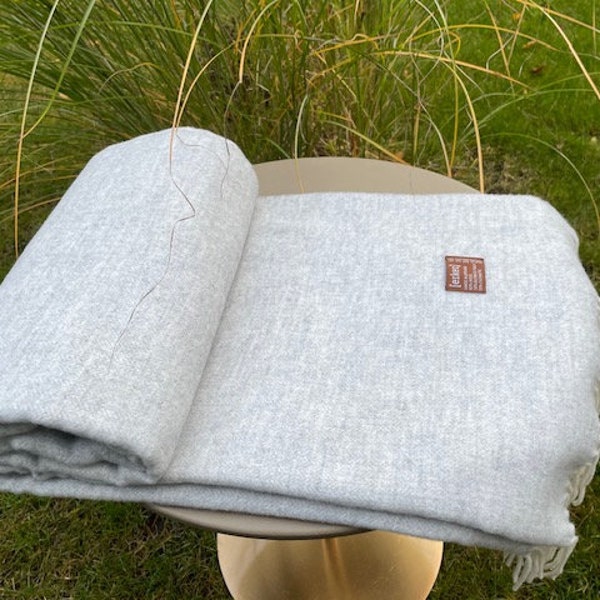 Light grey soft merino wool blanket merino wool throw merino wool bedspread merino couch throw eco wool 55x79 in/140x200cm