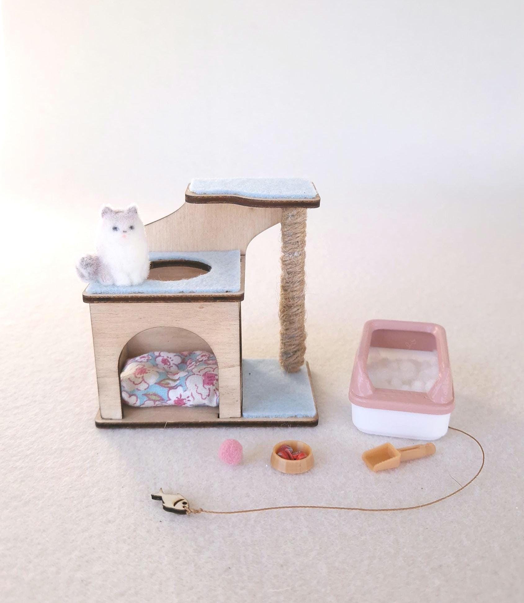 ミニチュアキャットハウスと小さな猫 – 1:12スケールドールハウス