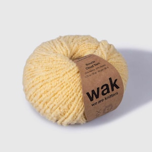 We Are Knitters Boucle Cloud Garn: Merino Alpaka DK Wolle - Gen Z Yellow