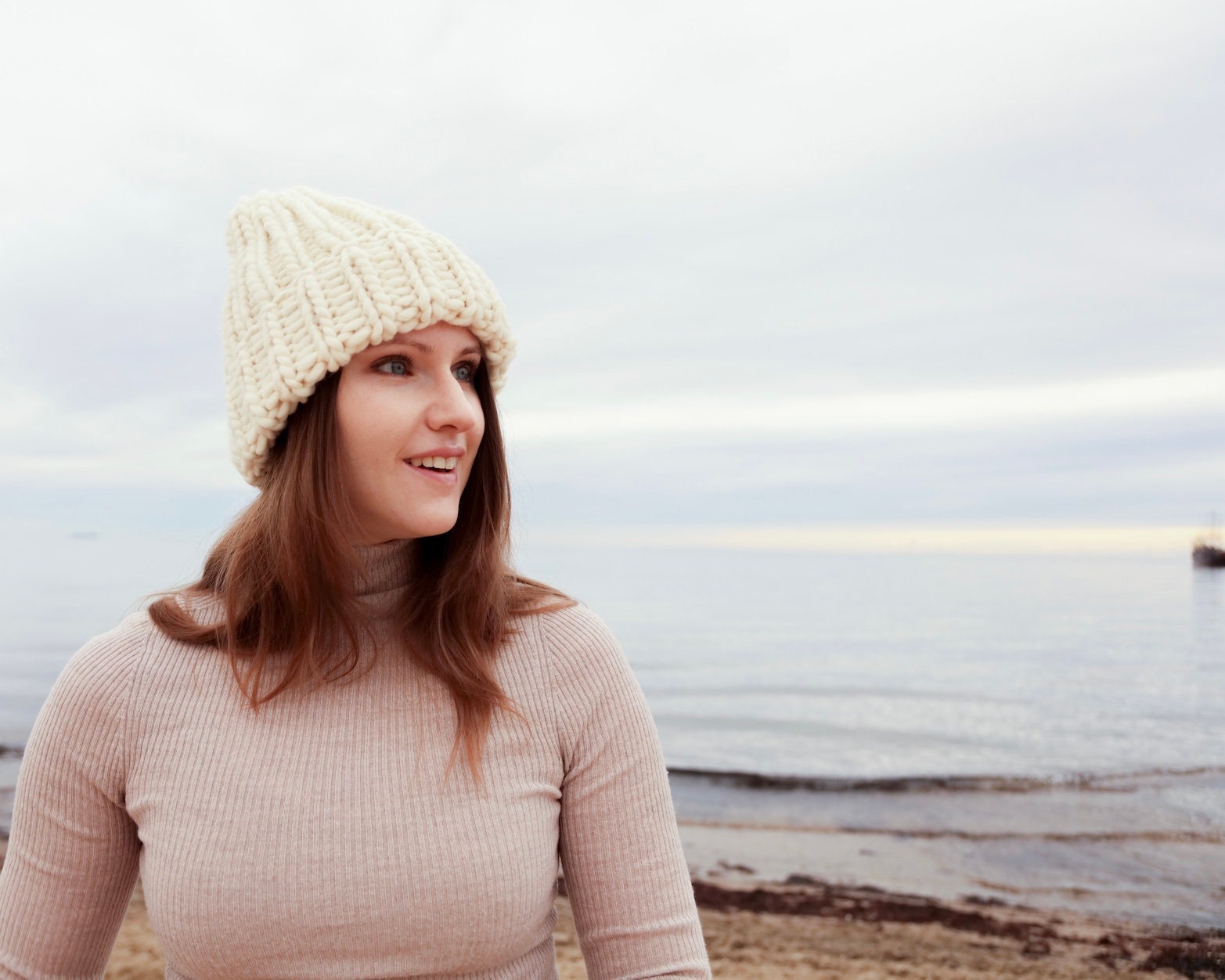 Handmade Chunky Alpaca Wool Knit Beanie in Dusty Mauve Oversized Knit Beanie: Wool Alpaca Blend, White & Violet - Etsy main image 3
