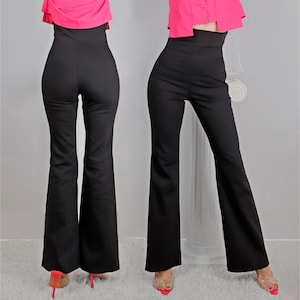 High waist boot-cut stretch pants, Left side zipper pants, No pockets pants, Boot-cut leg, Stretch high rise pants, Bonelli Fashion