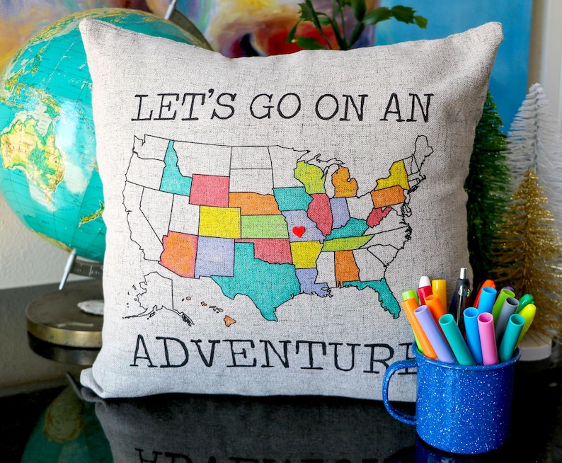 Let's Go On An Adventure GRAY customizable pillow sham with the United States US Map Bild 1