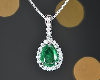 NATURAL EMERALD DIAMOND necklace in 14kt Solid gold, Jewelry gift, Natural Emerald Pendant, Holiday gift, Pear shape emerald, Birthday gift
