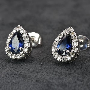 SAPPHIRE EARRINGS in 14kt Gold, Diamond earrings, Natural Sapphire Earrings, Gift for wife, Gift for anniversary, Sapphire stud earrings