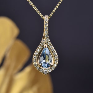 AQUAMARINE DIAMOND NECKLACE, March birthday gift, Gift for wife, Gold Aquamarine pendant, Aquamarine jewelry, Anniversary Gift for her