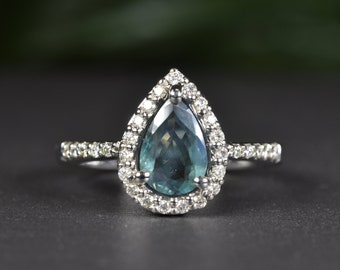 Natural Alexandrite and Diamond ring | 14kt gold | Engagement ring | Handmade Jewelry | Gift for her | Birthday gift | June Birthstone