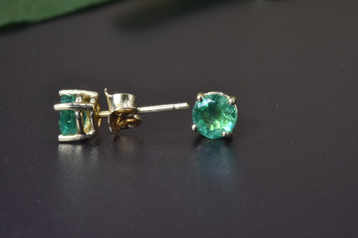 •EYE ON YOU• emerald + gold earrings main image 1