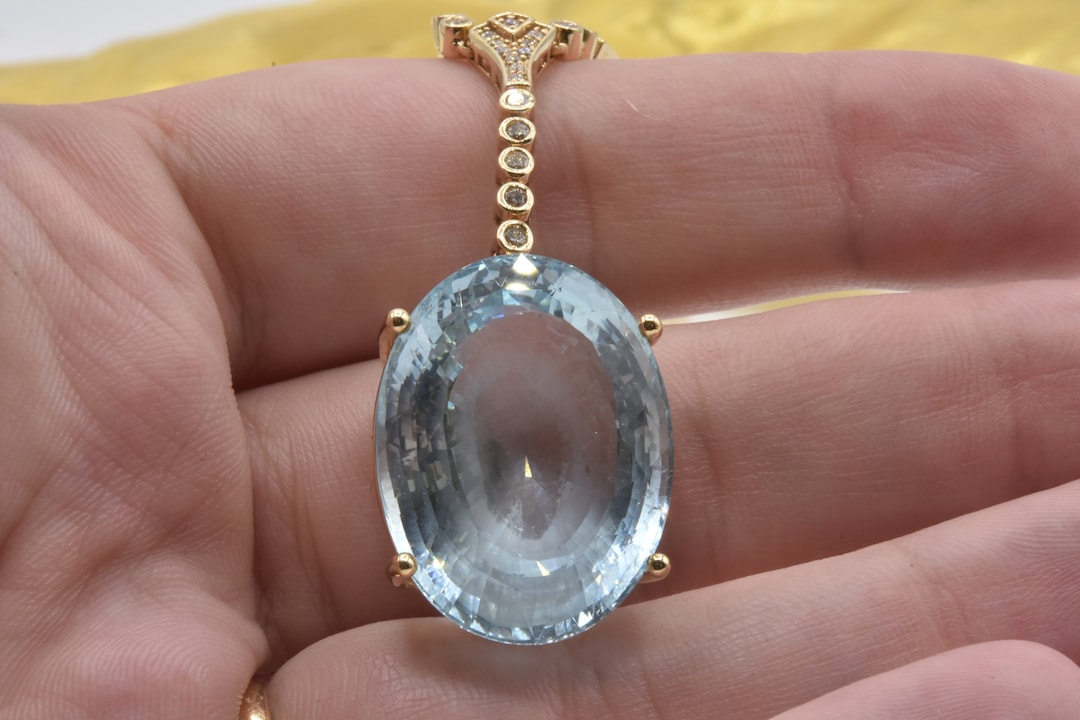 Unique 40ct Natural Aquamarine and Diamond Necklace in 14k Gold Fine