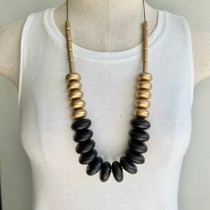 Statement Wood Necklace, Chunky Bead Necklace, wood bead Necklace, Statement Necklace, Fashion Necklace, Matte Gold Necklace, Black necklace
