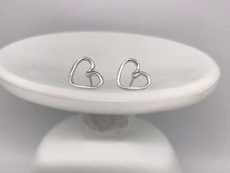Heart Outline Stud Earrings Dainty Heart Earrings Tiny Heart Etsy