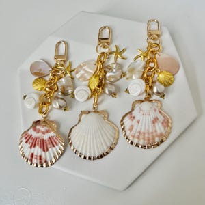 Bag Charm Purse Charm Chain Link Charm Designer Bag Charm Shell Bag Charm Beach Bag Charm Ocean Theme Bag Charm Purse Accessory Keychain
