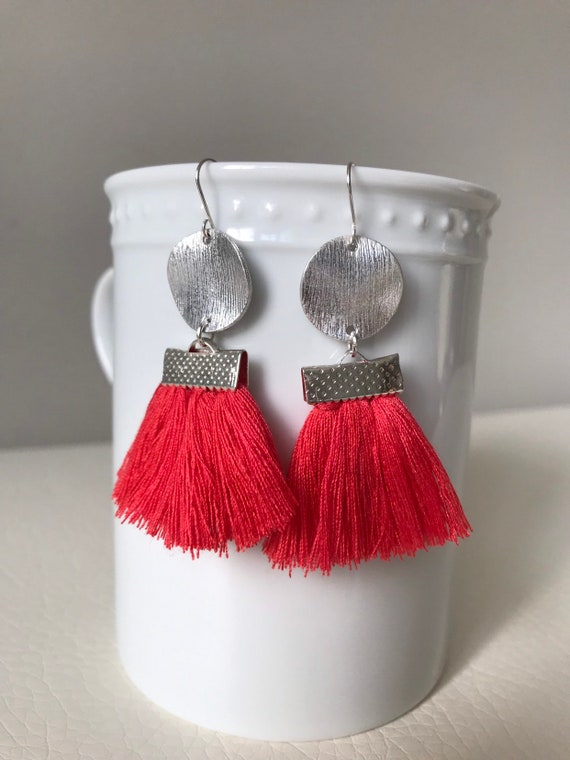 Red fan tassel best sale earrings