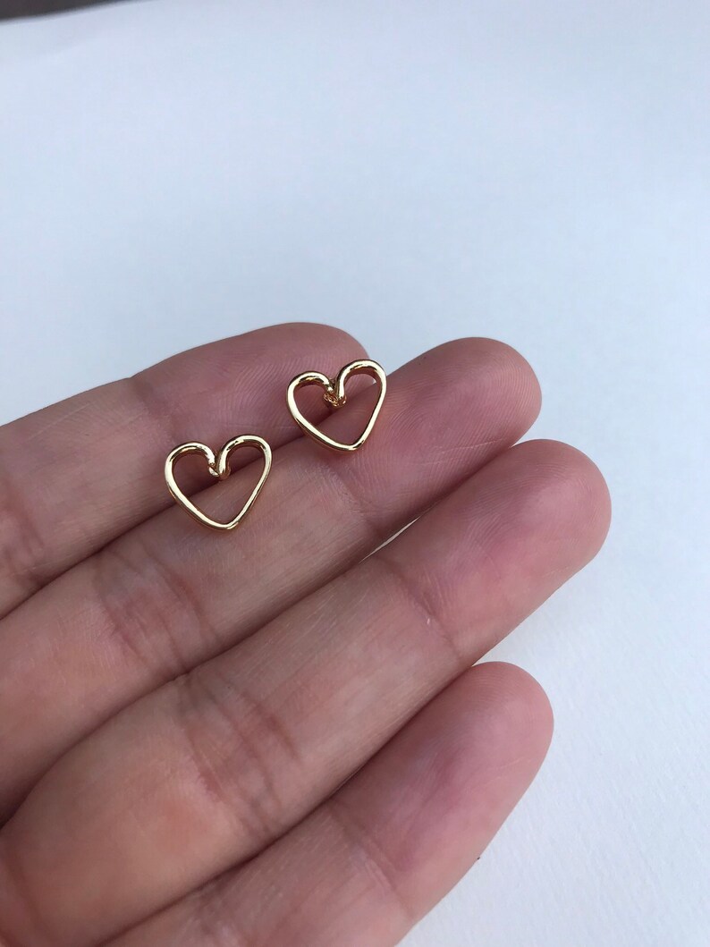 Heart Outline Stud Earrings Dainty Heart Earrings Tiny Heart Etsy