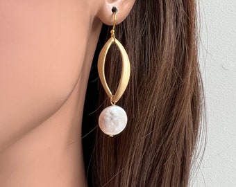 pearl dangle earrings gold heart earrings pearl drop earrings fashion earrings Bridal pearl earrings white pearl earrings statement earring