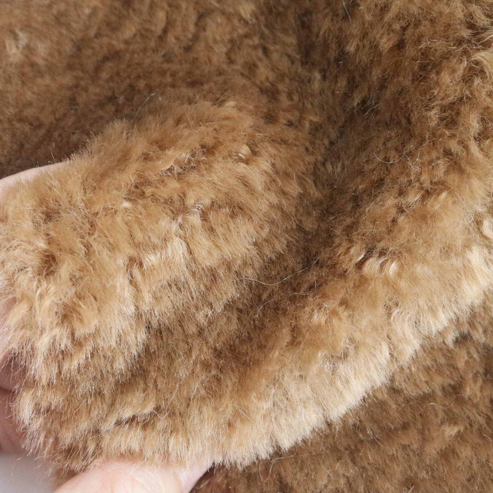 ふわふわのテディベアの毛皮生地、ふわふわのプラッシュ毛皮素材