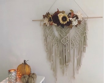 Suspension murale en macramé floral d’automne