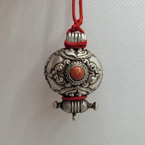Tibetaanse zilveren Ghau | Vintage sieraden | Tibetaanse relikwieën hanger