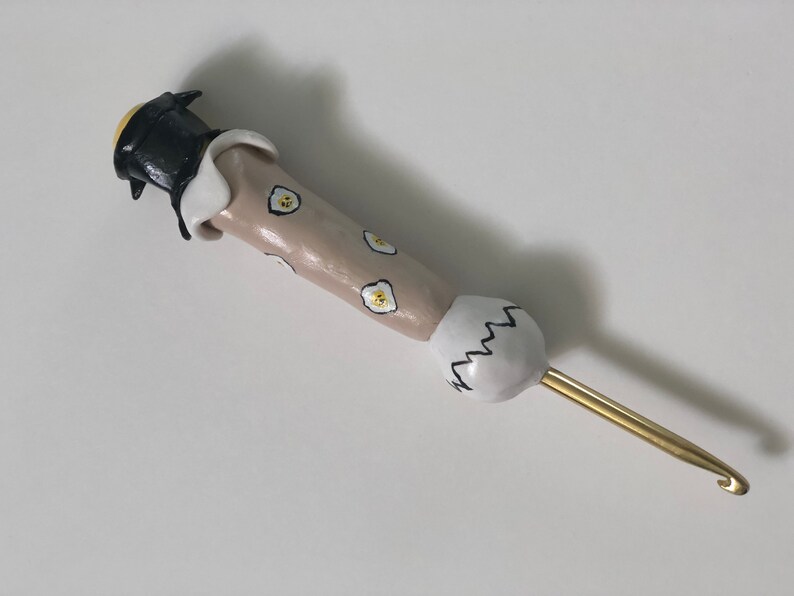 Polymer clay crochet ergonomic hook Gudetama Boye size H5