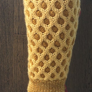 2XLarge Honeycomb Leg Warmers Knitting Pattern Calf Width 17 1/2&quot; inches