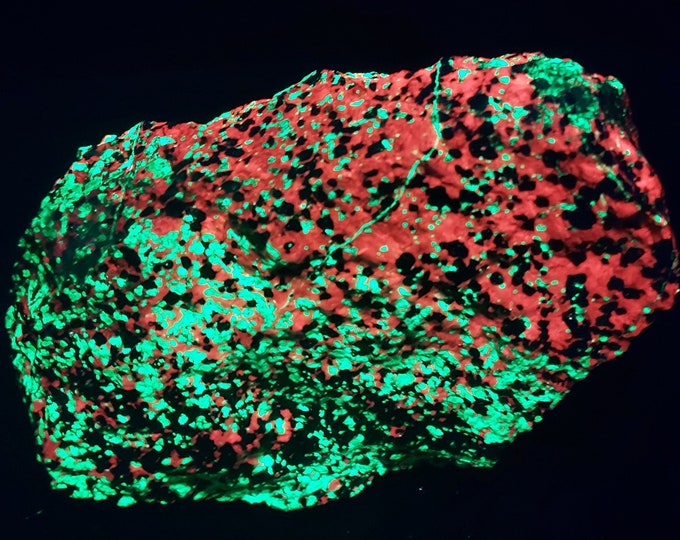 7.4lbs Shortwave SW + Longwave LW UV Fluorescent  + Phosphorescent Willemite & Calcite Franklin New Jersey Ultraviolet Rock Mineral Specimen