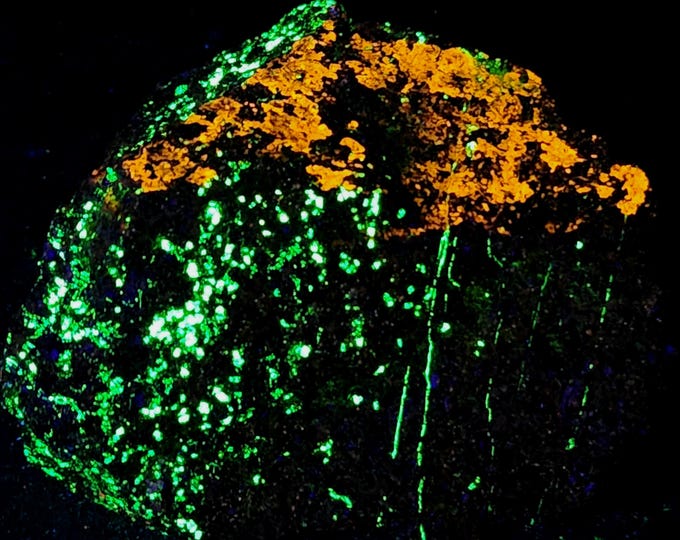 Shortwave SW UV Clinohedrite & Willemite - Franklin New Jersey Ultraviolet Rock Mineral Specimen
