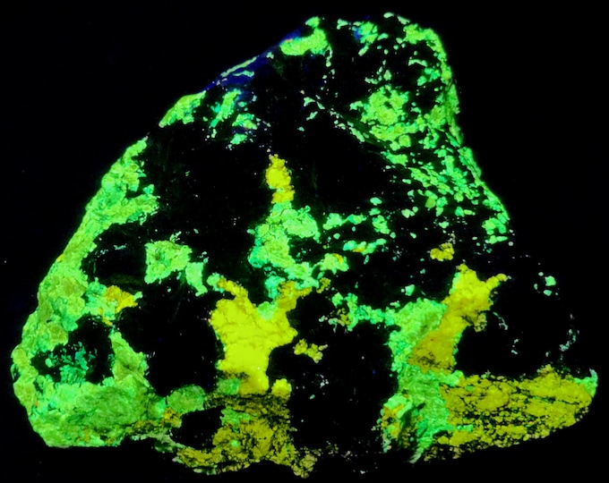 Big A++ Shortwave SW Fluorescent Solid Esperite Gemmy Green Willemite minor Hardystonite & Calcite - Franklin, New Jersey UV Minerals Rocks