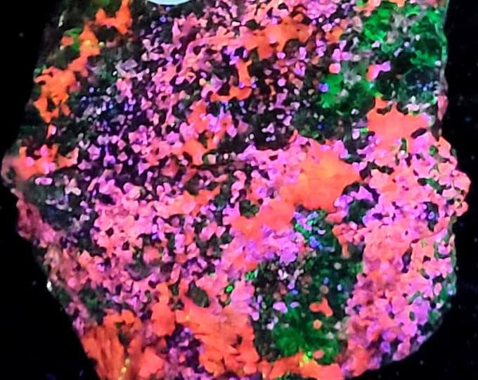 Shortwave SW + Longwave LW Ultraviolet Fluorescent Sphalerite & Willemite from Sterling Hill Mine by Franklin, New Jersey, USA