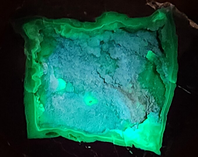 Big 4.75" UV Fluorescent Dugway Geode Half - Agate, Chalcedony, Quartz Crystals - Juab County, Utah - Ultraviolet Minerals