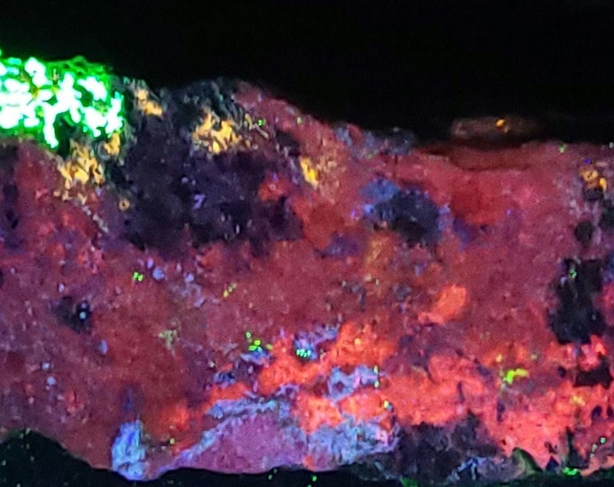 Rare SW + LW UV Fluorescent Axinite Clinohedrite & Willemite w Franklinite Franklin New Jersey Mineral Specimen Ultraviolet