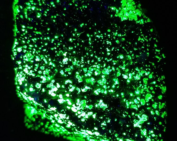 SW + LW Fluorescent Daylight Green & Grey Willemite Crystals w Franklinite + Zincite Franklin New Jersey USA Ultraviolet Rock Mineral