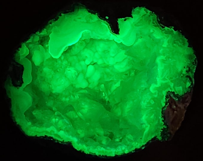 SW + LW UV Fluorescent Trancas Geode Half - Agate, Quartz & Calcite Crystals from Chihuahua, Mexico