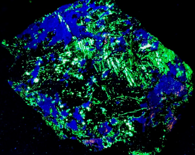 Shortwave SW UV Hardystonite Willemite & Clinohedrite w Schefferite - Franklin New Jersey Ultraviolet Rock Minerals