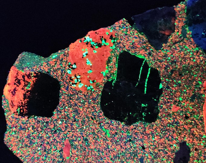 Big 4.1lbs Shortwave SW UV Fluorescent Concrete Slab - Willemite, Calcite & Hardystonite - Trotter Dump Franklin, New Jersey Minerals