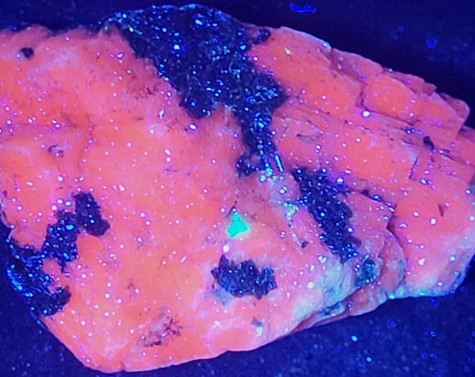 SW + LW Uv Fluorescent Rare Genthelvite in Calcite from Sterling Hill Mine by Franklin NJ Ultraviolet Minerals