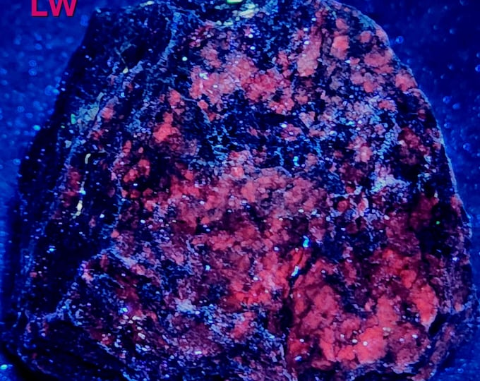 SW LW UV Rare Axinite-Mn Manganaxinite Hancockite Willemite Franklin Nj Fluorescent Minerals