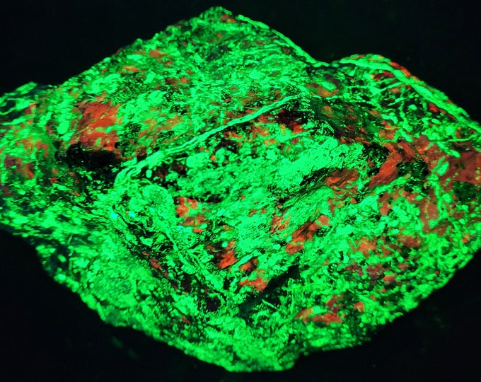 A++ SW & LW Ultraviolet Fluorescent + Sw Phosphorescent Willemite Veins in Calcite w Franklinite Sterling Hill by Franklin Nj Uv Minerals