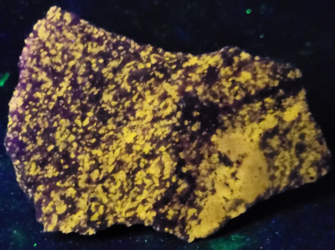 Polished End Cut Slab Shortwave SW Ultraviolet Fluorescent Very Rich ...