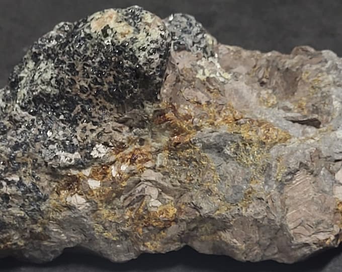 Caswellite, Glaucochroite, Franklinite & SW Shortwave UV Fluorescent Willemite Franklin NJ Rare Minerals Ultraviolet Rocks