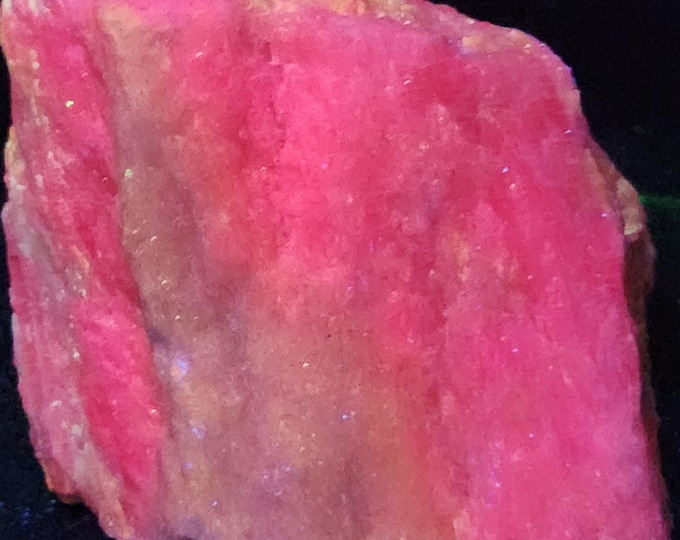 Very Nice & Super Bright SW MW LW Ultraviolet Fluorescent Clino-Suenoite from Talcville, New York, Usa Uv Minerals